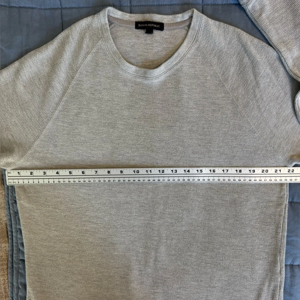 Banana Republic Heather Gray Crewneck Sweatshirt Mens M Textured Cotton